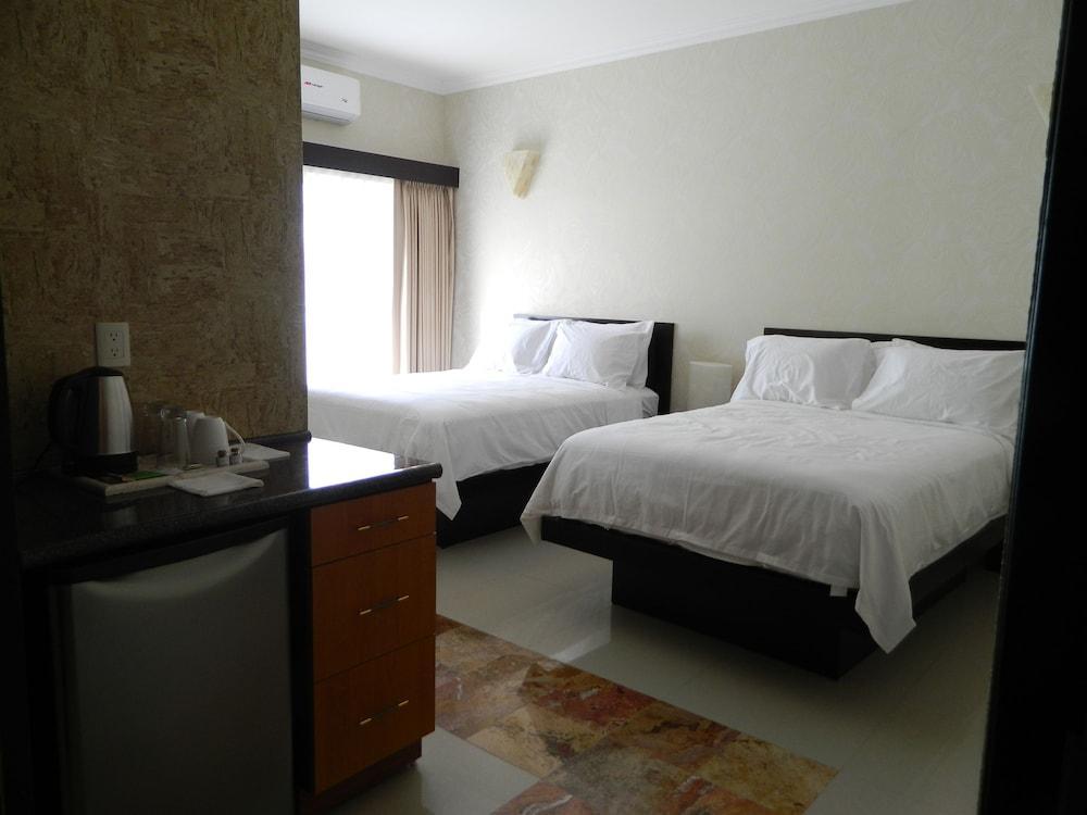 Hotel Palacio Maya Merida Bagian luar foto