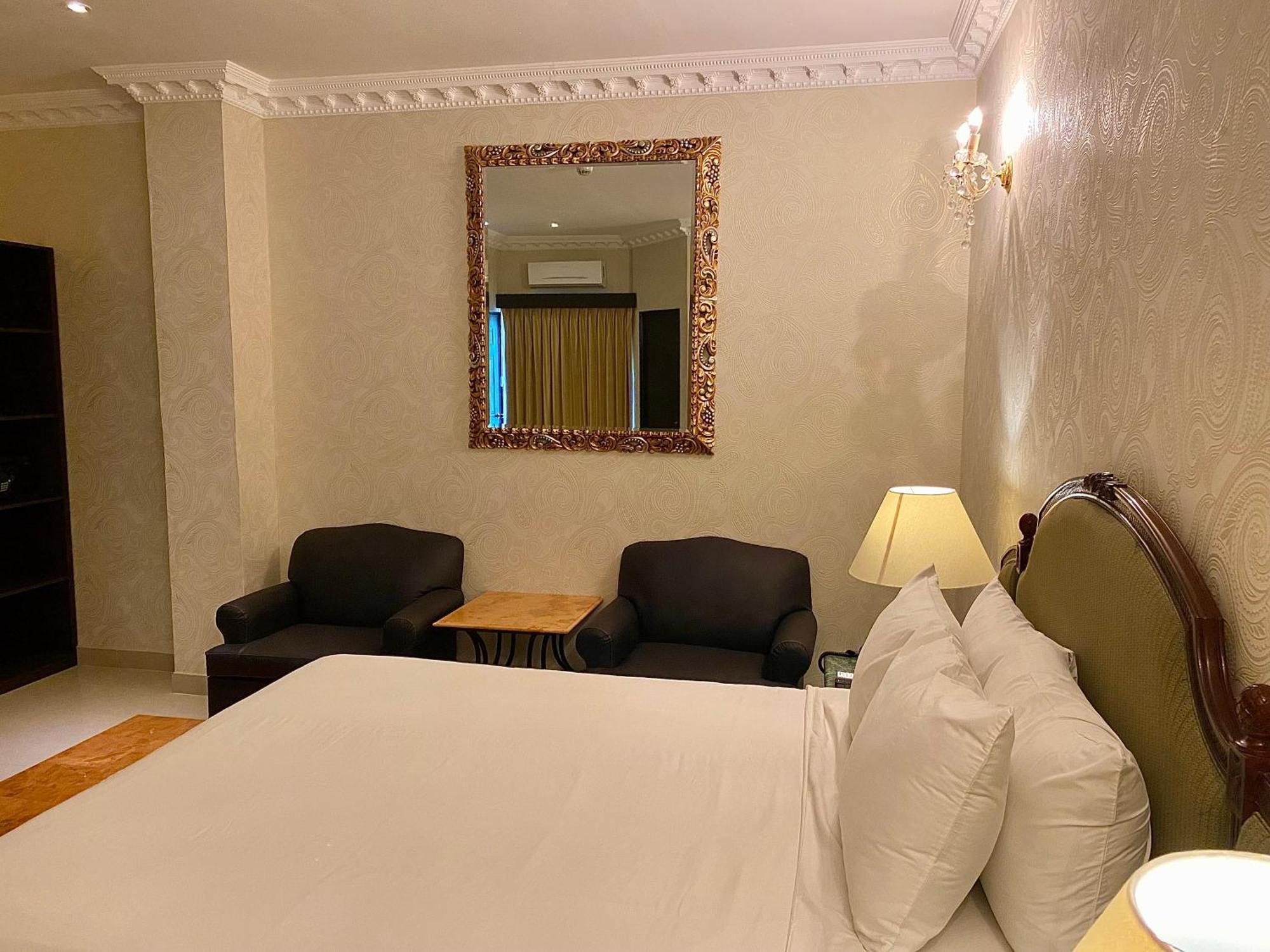 Hotel Palacio Maya Merida Bagian luar foto