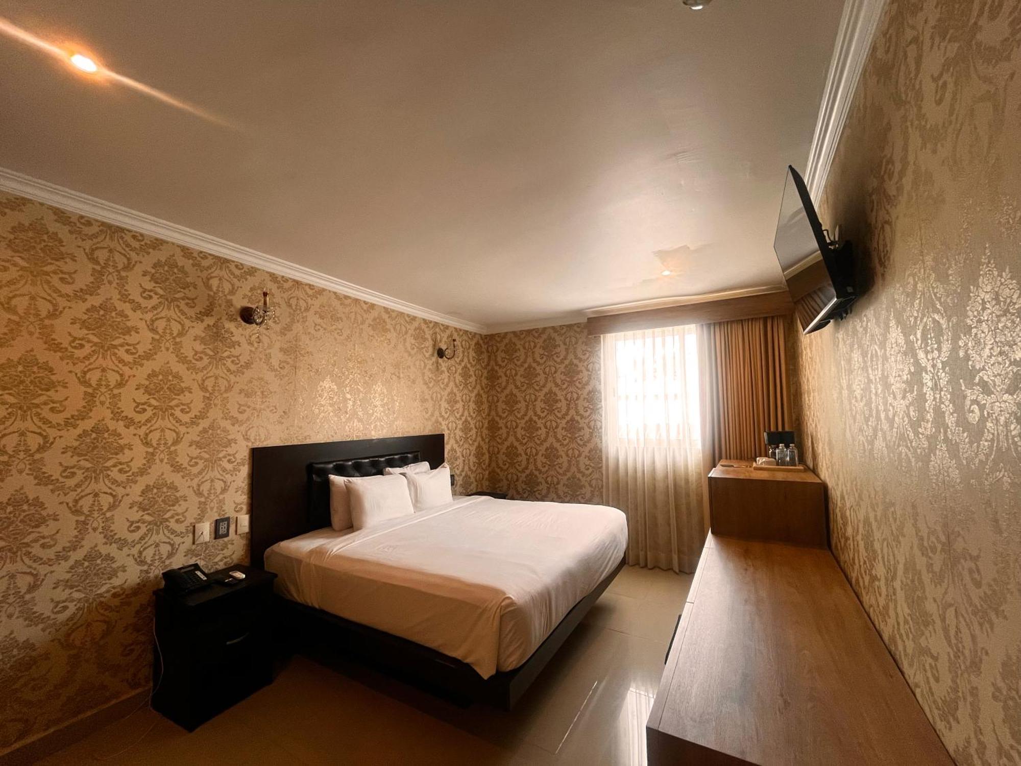 Hotel Palacio Maya Merida Bagian luar foto